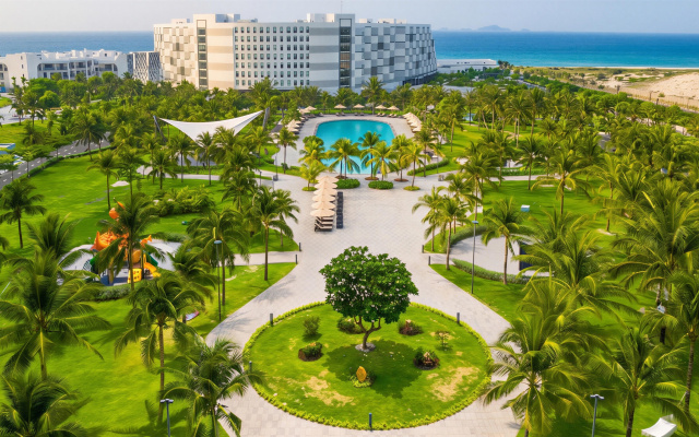 Lugano Spa Cam Ranh Ultra All Inclusive Resort – Outside – Cam Ranh