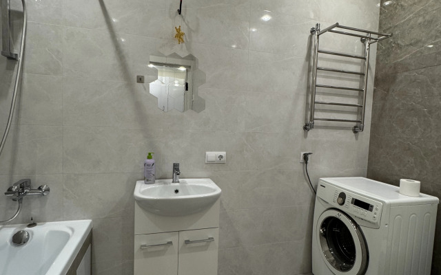 Na Ulitse Bratskoy 12 Flat