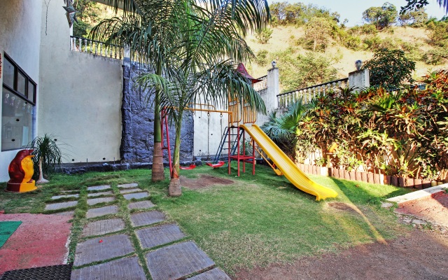 Valley Nest Hotel