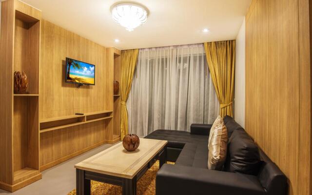 Clarion Hotel Patong Beach
