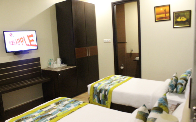 The Golden Apple Hotel
