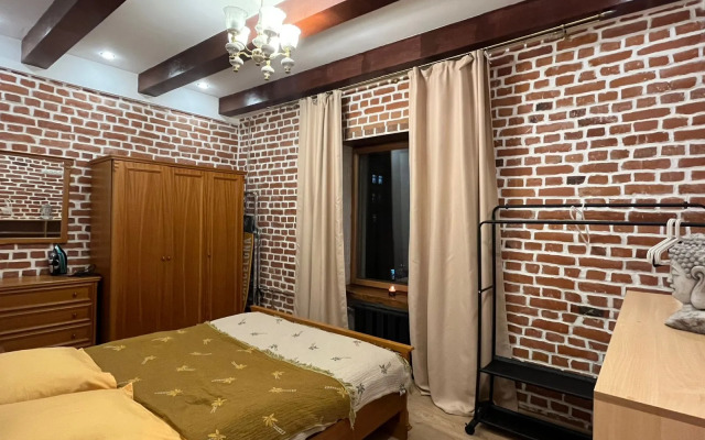 Апартаменты Логово Румс Пятиместные