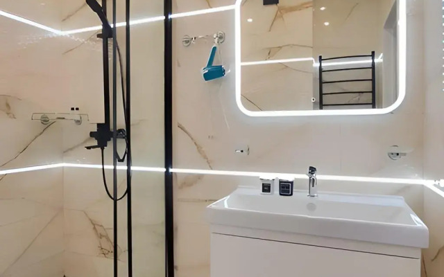 Apartaments v Zhk Metropol s Krasivym Vidom na Gory