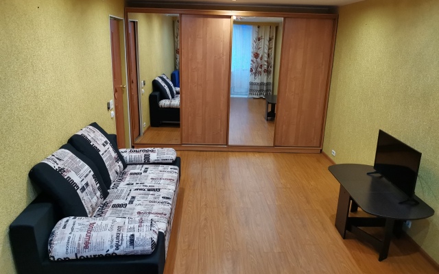 Ukhtasutki On The Yubileynaya