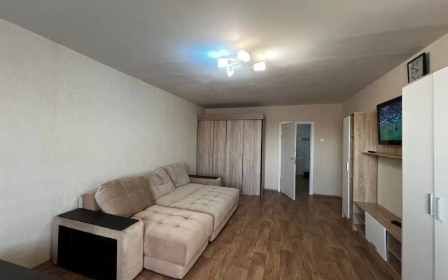 Prostornaya 3-K Na Kvartal Pervomayskom Apartment