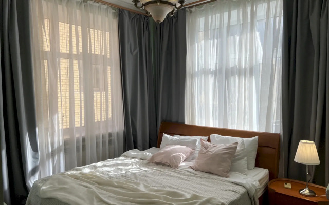 Частный Дом 327 с Бассейном и Видом на Горы