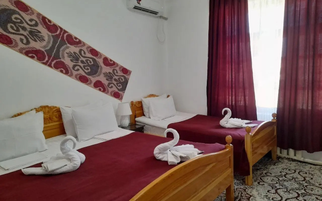Butik-otel' Parvina  in old city