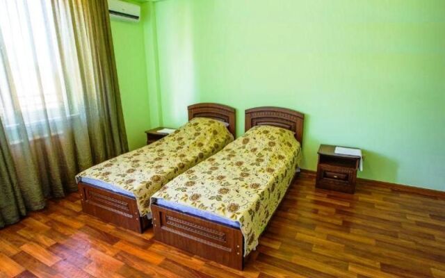 Otdyih V Loo Guest House