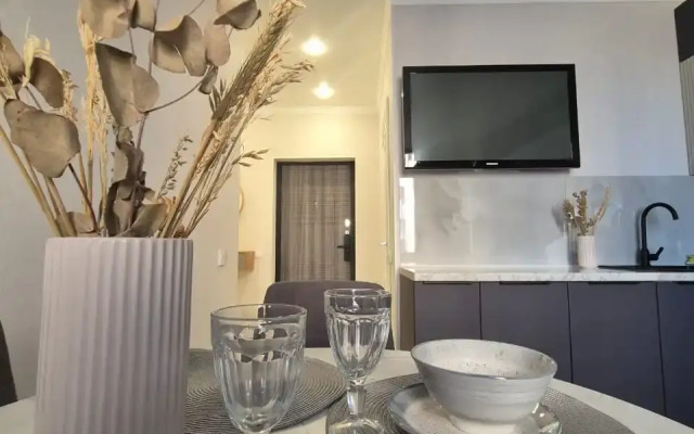 Loft Etazhi Apartment