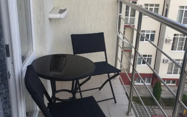 Novomihalovskaya Flat