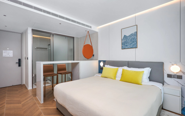 Апартаменты Sunshine beach studio pool access E130