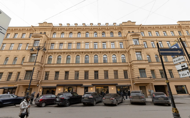 Solo in Nevsky Prospect