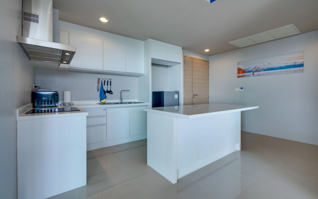 Veloche Group by Continent Apartments