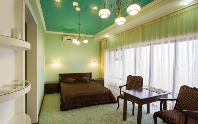 Zolotoj Globus Hotel