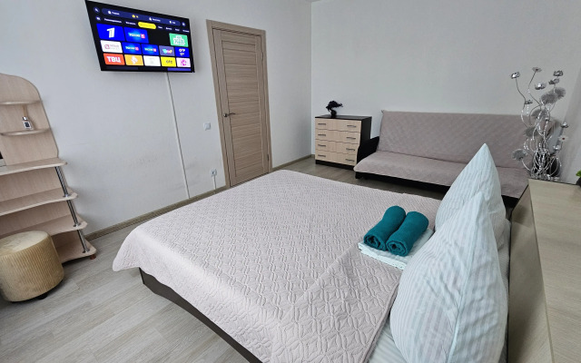 Na 7 Etazhe Apartments