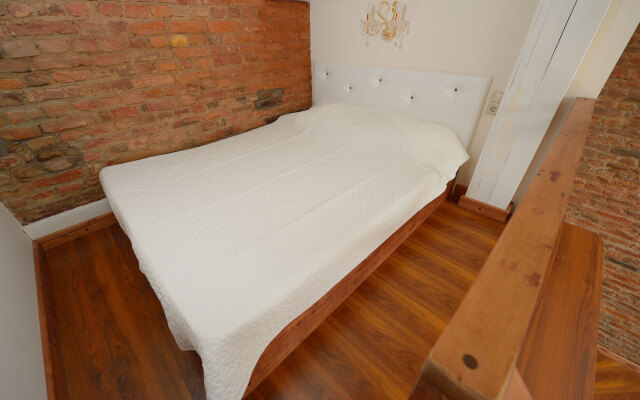 Standart s vannoj LeoHotels na Suvorovskom Apartment