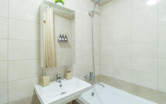Na Ulitse Nadezhdy Suslovoy, 13 Flat