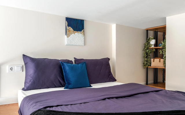 Апартаменты Стильная студия у набережной канала Грибоедова