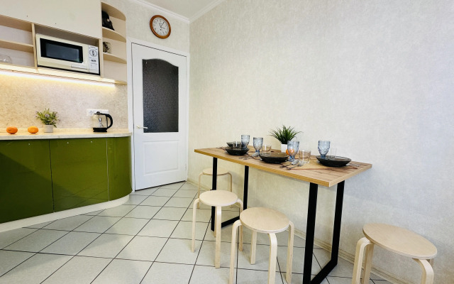 Uyutnaya Dvukhkomnatnaya Nedaleko Ot Trk Planeta Flat