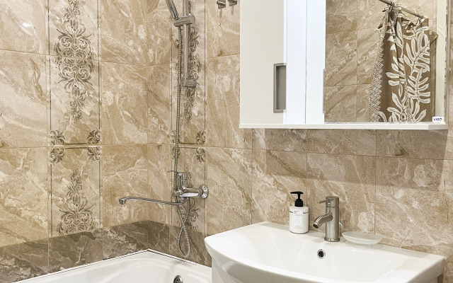 Апартаменты Уютные 1-комнатные на Июльских Днях д. 1 к. 2