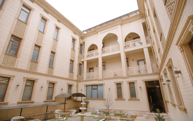 Hotel Dendi Plaza