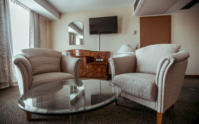 Shodlik Palace Hotel
