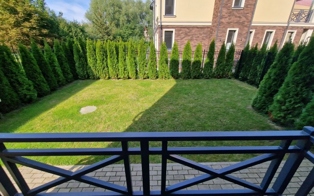BaltAtlantik nomer v stile Barbi Flat