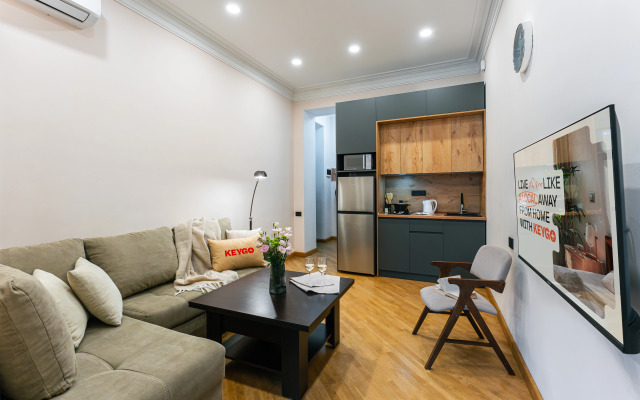 KeyGo #0103, 1 Bedroom, City Center Apartments
