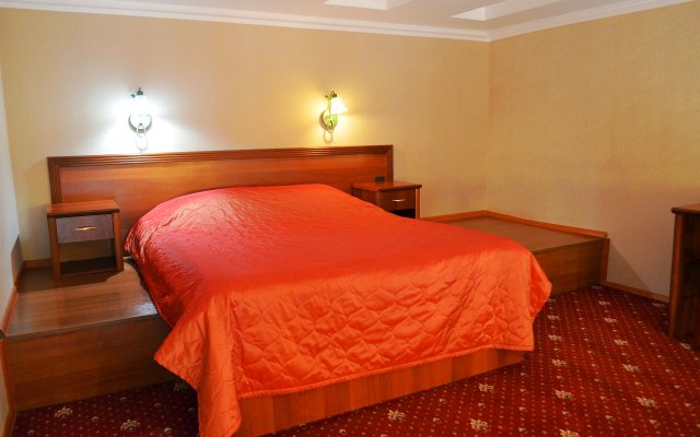 Na Galernoy Deluxe Hotel