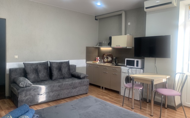 Prekrasnaya Studiya V Samom Centre Goroda Tyumeni 50 Let VLKSM 13/3 Flat