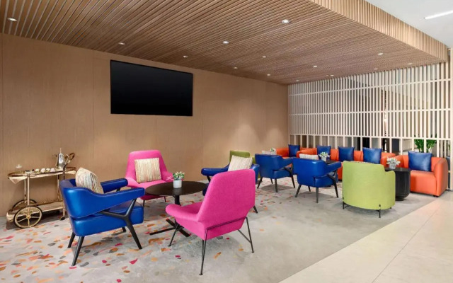 Hotel La Quinta by Wyndham Dubai Jumeirah