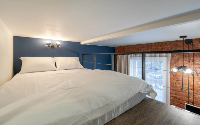 Квартира Просторная студия у Площади Восстания