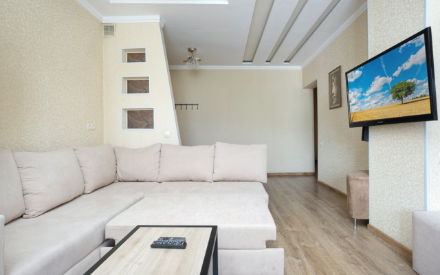 Stay Inn On Sayat-Nova Ave. 33-53 Apartments