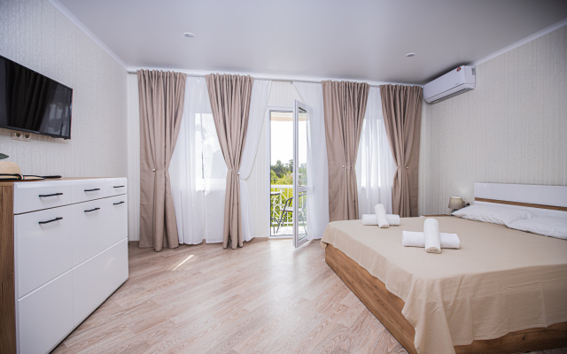S Mandarinovim Sadom Private House