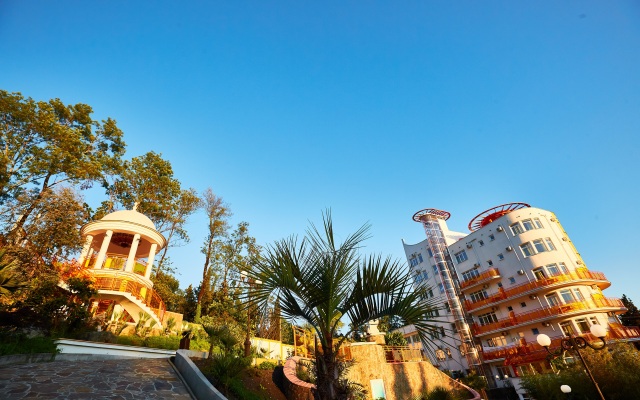 Deesa Hotel