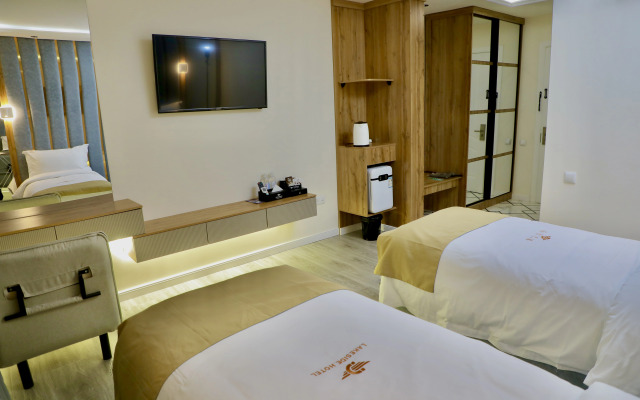 Отель Lakeside Tashkent