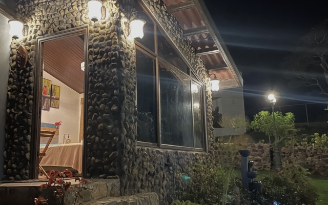 Pika 02 by Pika Cabins Chalet