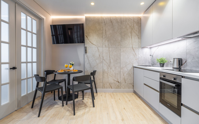 Апартаменты 2 комнатная квартира в ЖК Державинский