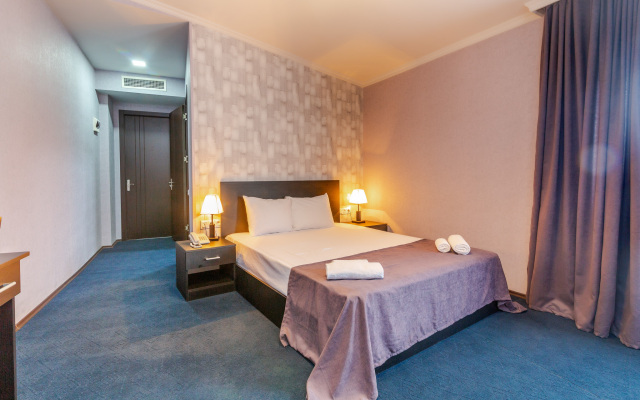 Merlin Hotel