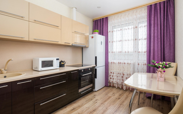 Na Ulitse Romanova 60/1 Flat