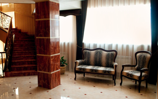 New Astoria Hotel