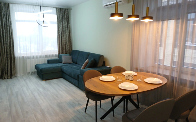 Olega Ryazanskogo U Reki Flat