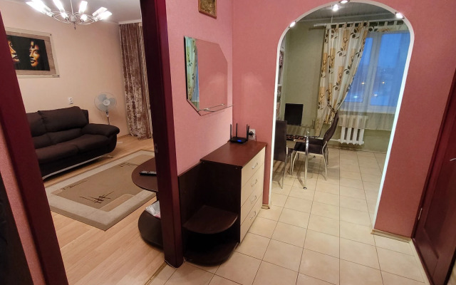 Uyutnaya Teplaya Rasschitannaya Na 4 Spalnykh Mesta Flat