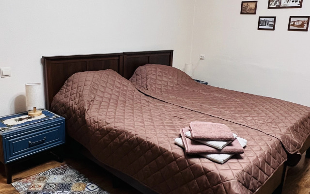 Po Ulitse Degtyaryova Flat