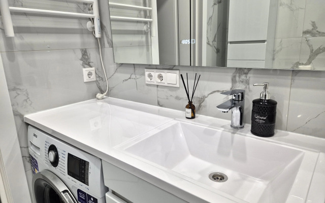 Bolshaya Studiya V Zhk Kit U Stantsii Apartments