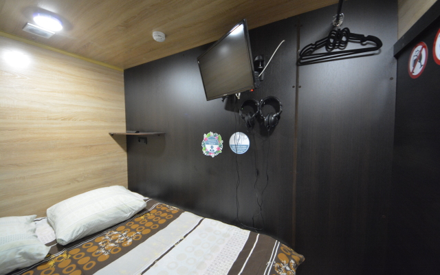 Capsule Aloha Hotel