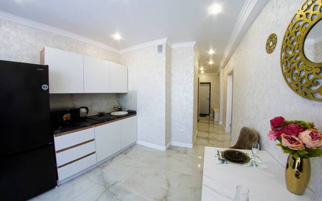 Ryadom S Muzykalnym Teatrom Flat