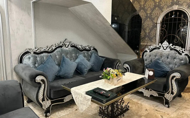 Отель Roma Yerevan & Tours