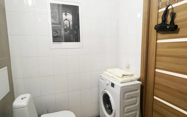 Na Monastyrskoy Ulitse 46 Flat