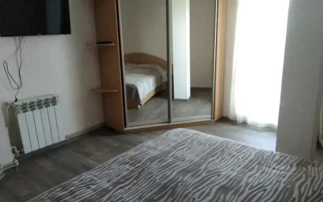 Квартира Двухкомнатная рядом с Новым Херсонесом